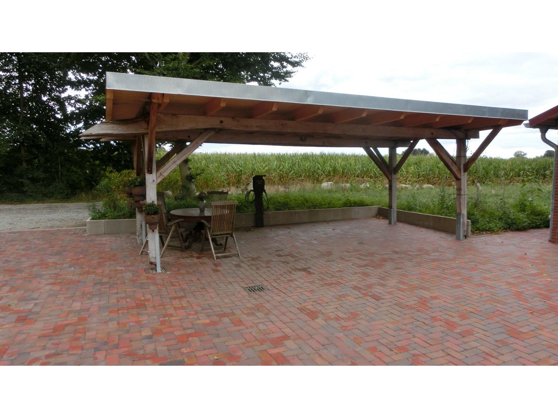 Carport mit Wallbox