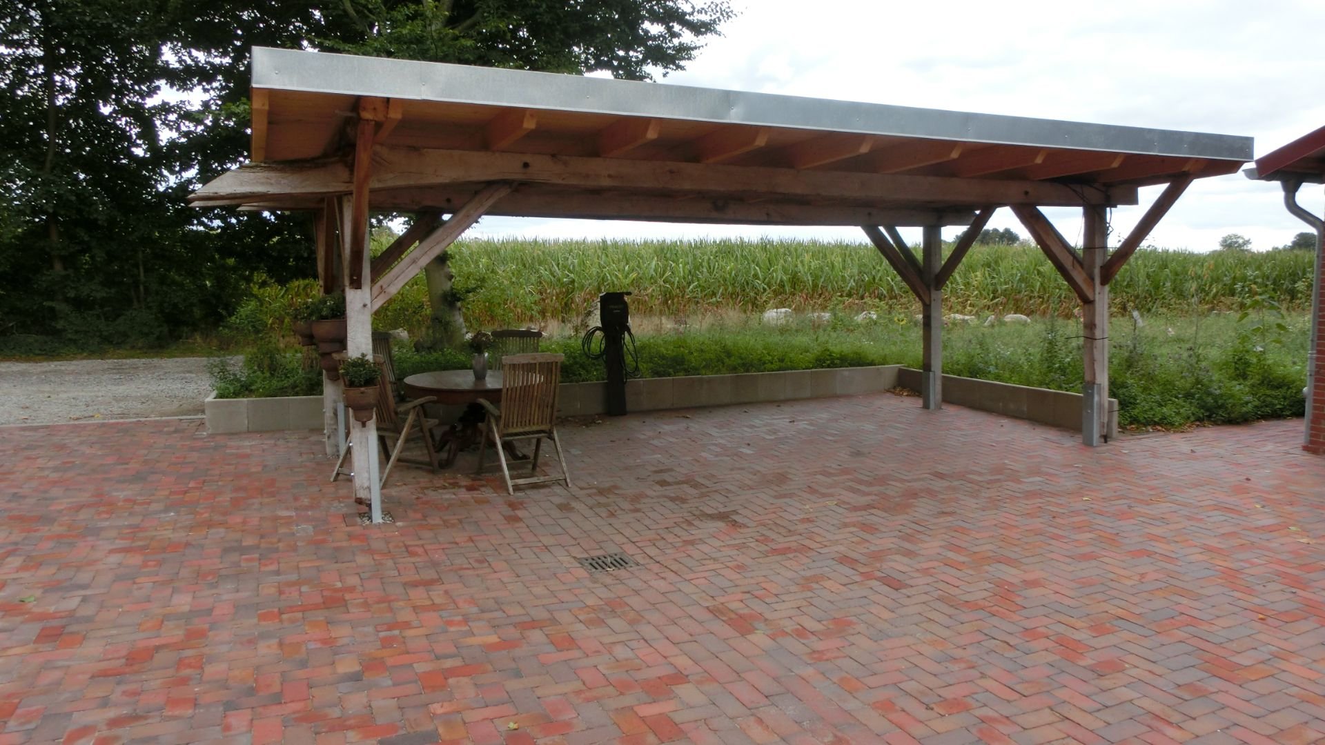 Carport mit Wallbox